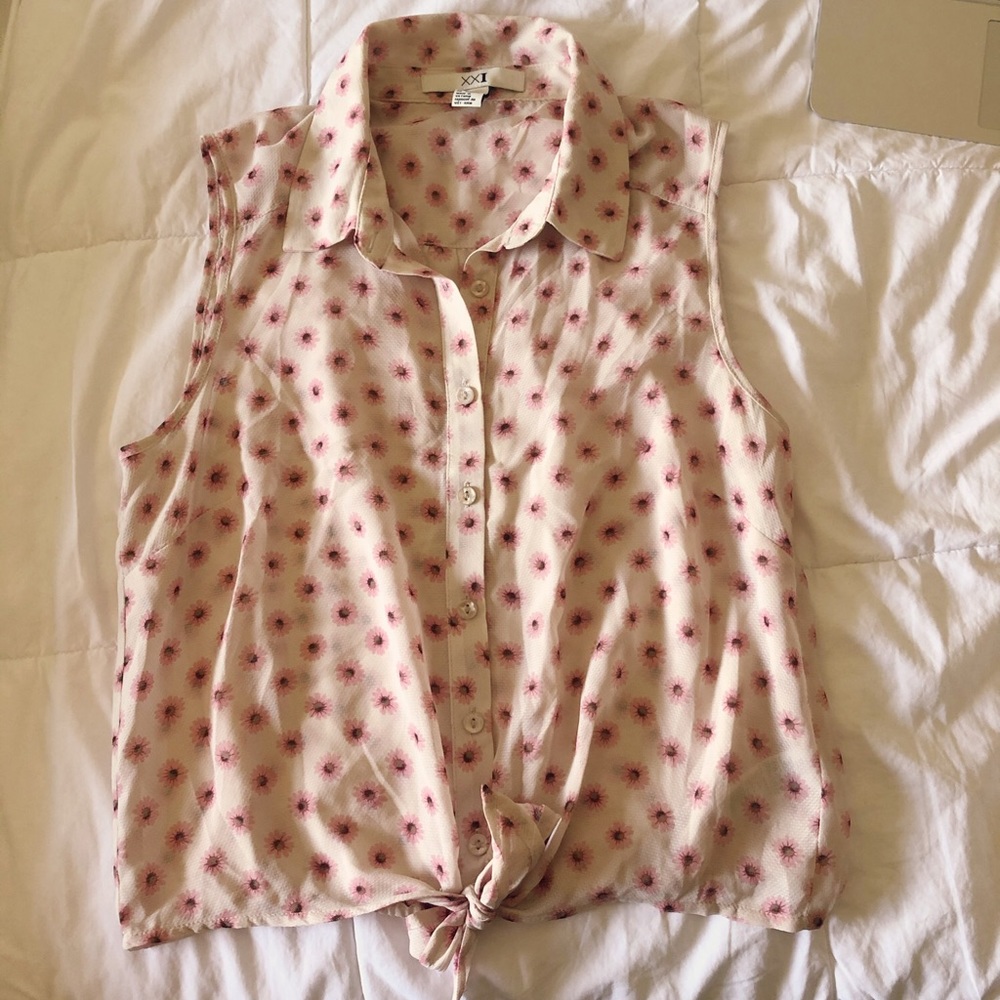 Sheer Sleeveless Daisy Top Size Medium